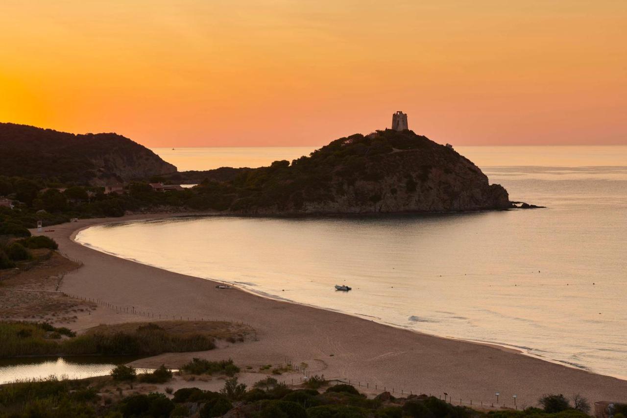 Baia Di Chia Resort Sardinia, Curio Collection By Hilton Екстер'єр фото
