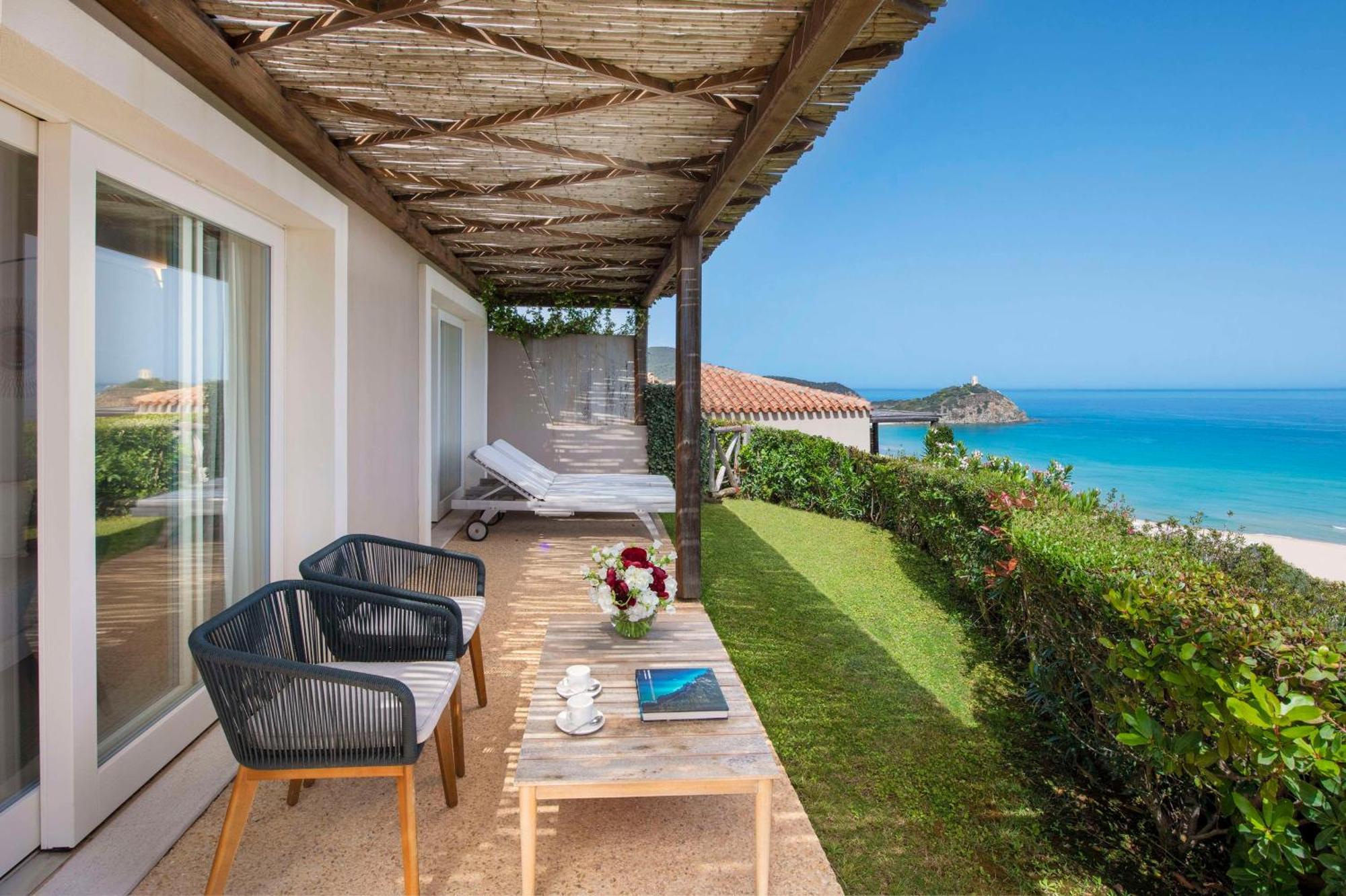 Baia Di Chia Resort Sardinia, Curio Collection By Hilton Екстер'єр фото